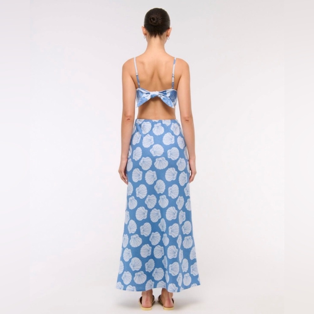 Abercrombie Blue & White Shell Print Maxi Dress - Picture 3 of 5